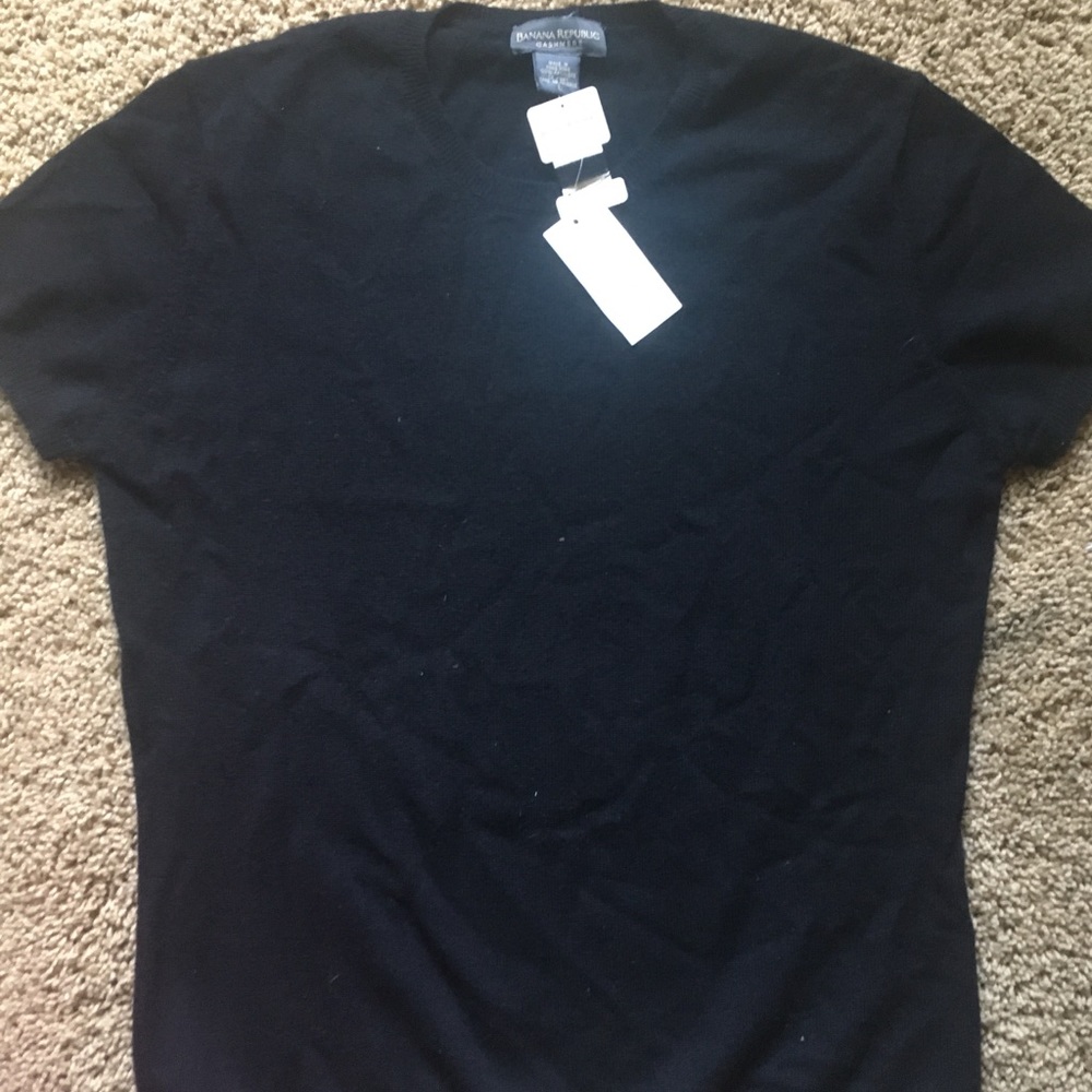 Banana Republic short sleeve cashmere sweater tee
